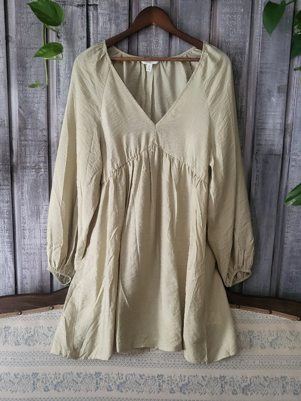 Babydoll Mini Dress Size S NWOT Rayon Nylon V-Neck Puff Sleeve Olive Khaki